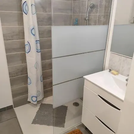 Maison Moderne A Ideale Pour Un Sejour Au Calme *